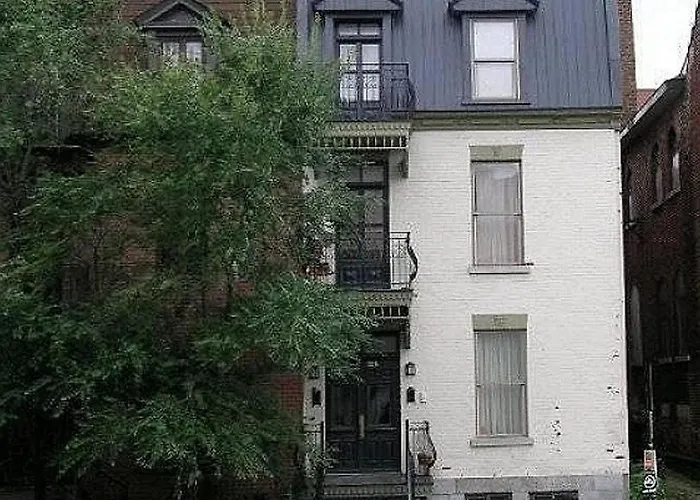 Cottage Au Pied Du Mont Royal